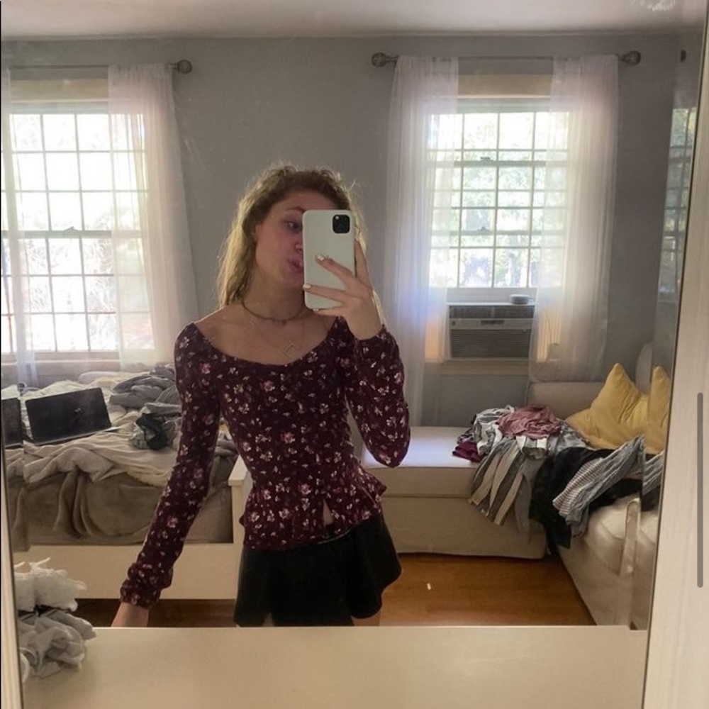 Aeropostale floral top